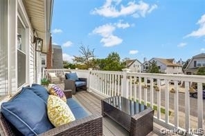 625 E Beech Street - Photo 10