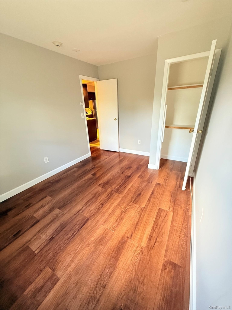 5000 Express Dr S - Photo 6