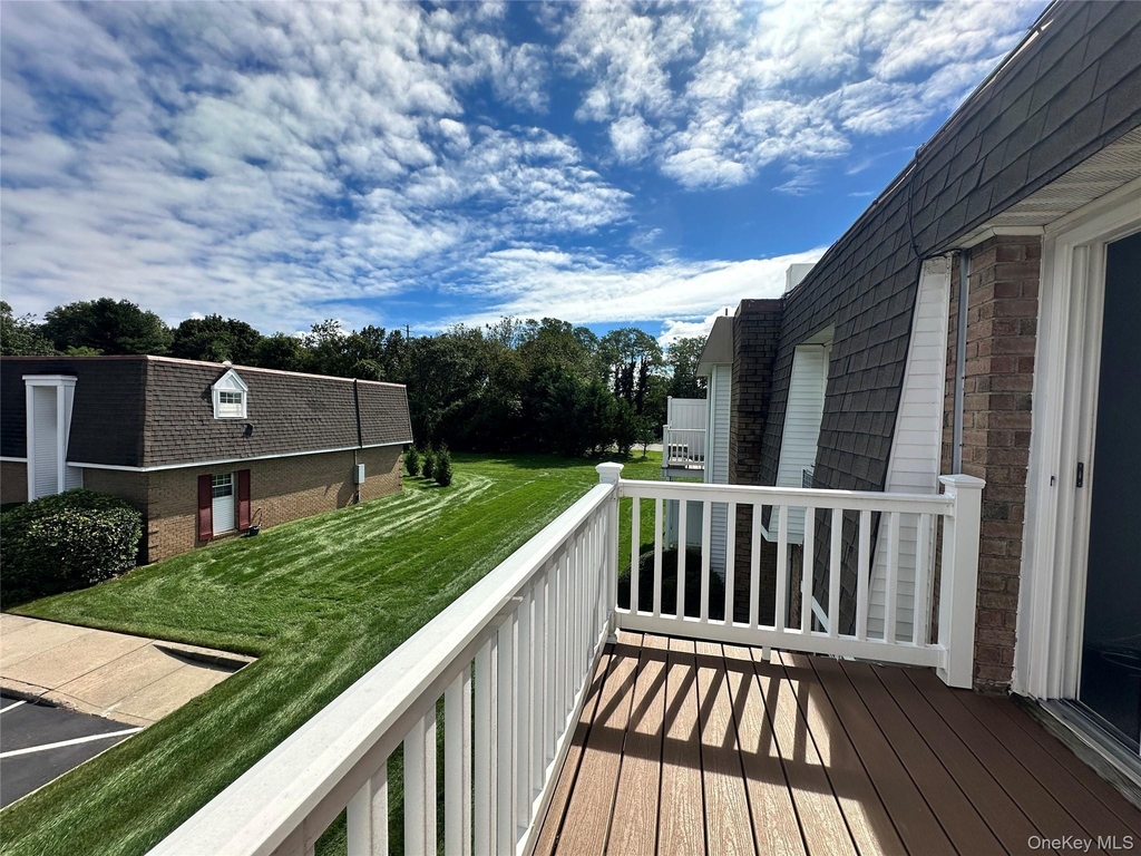 101 Sylvan - Photo 13