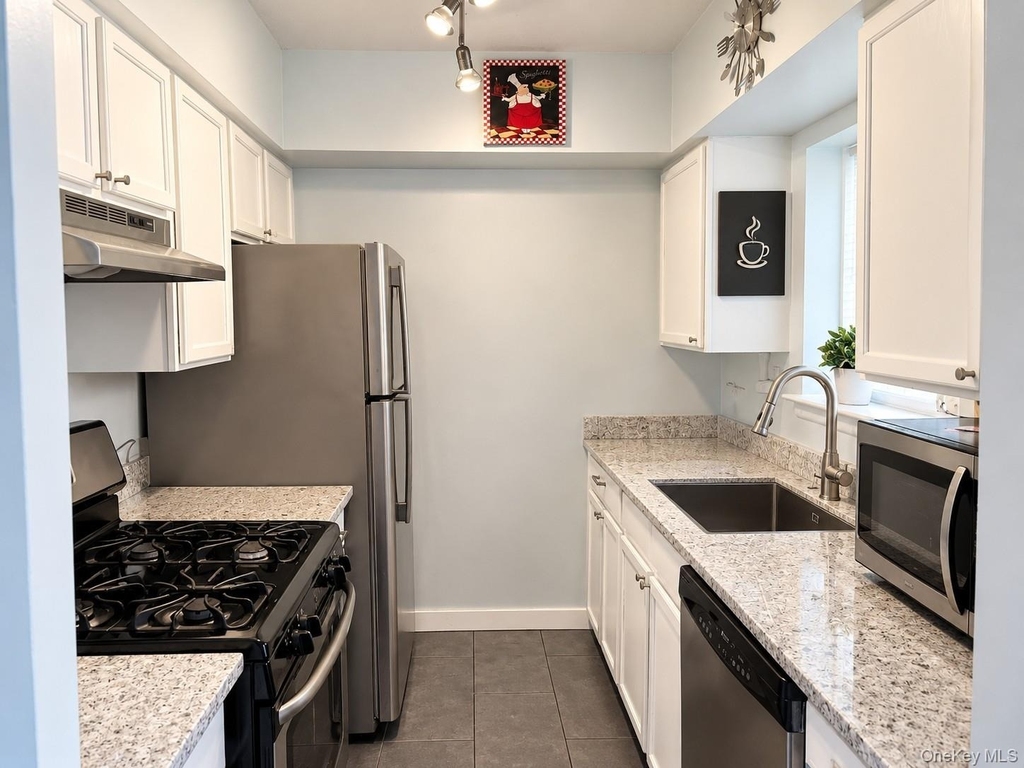 172 Beach 61st Street - Photo 2
