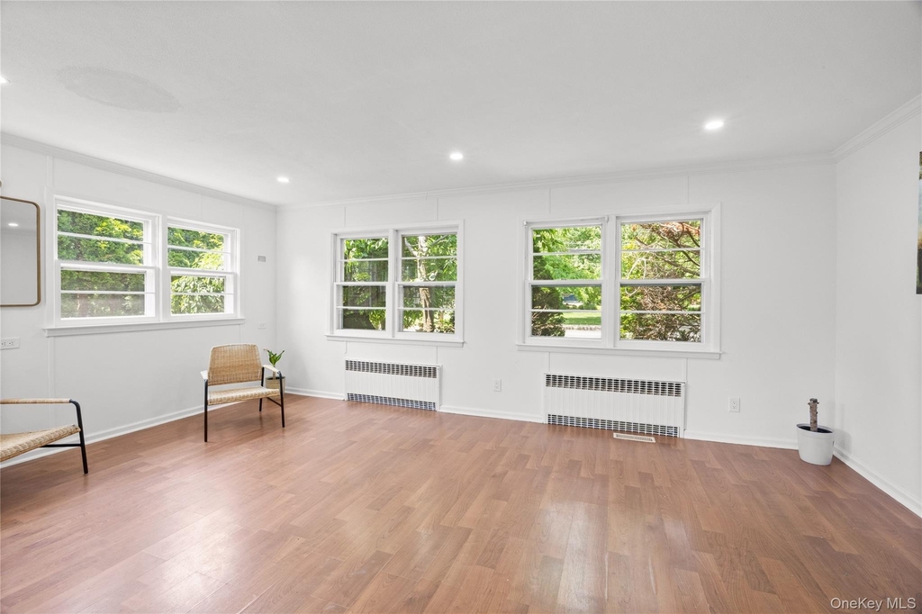 467 Hempstead - Photo 7