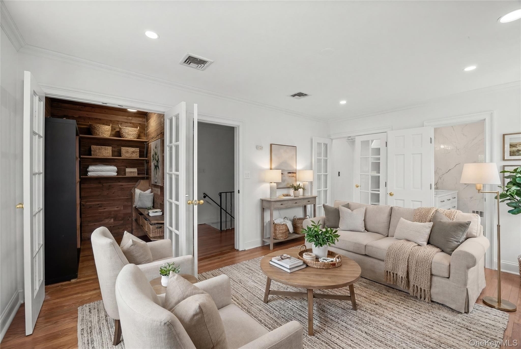 467 Hempstead - Photo 14