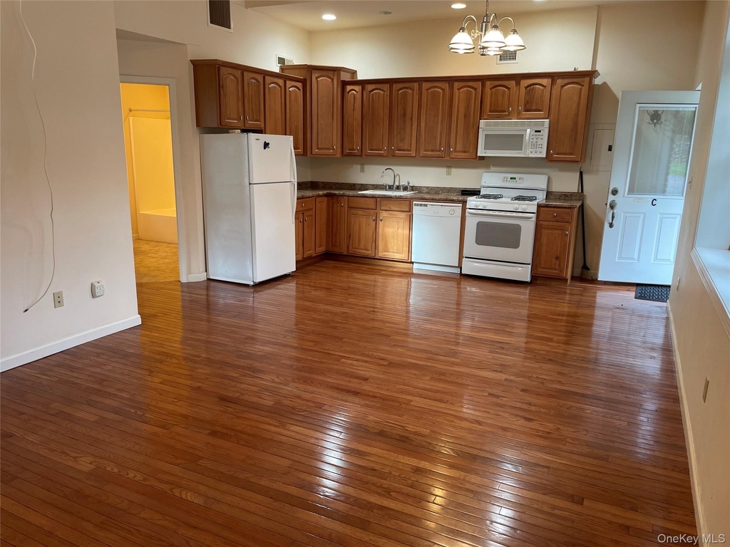 10 Torrey Lane - Photo 0
