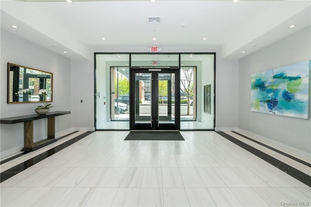 110 Chatsworth Avenue - Photo 1
