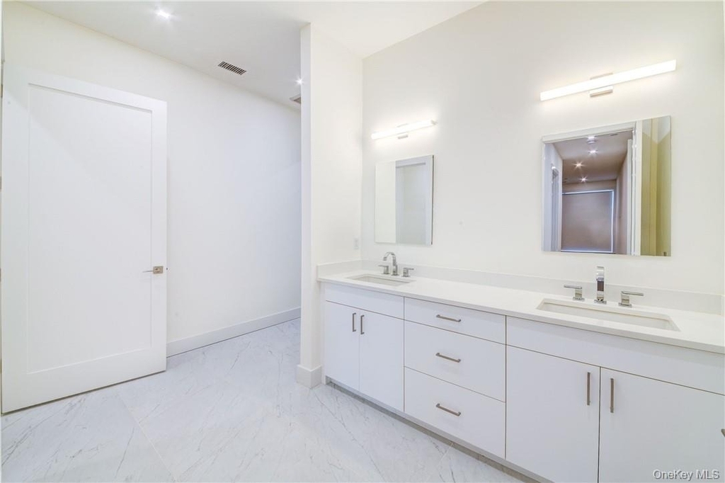 110 Chatsworth Avenue - Photo 12