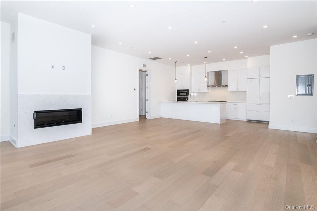110 Chatsworth Avenue - Photo 11