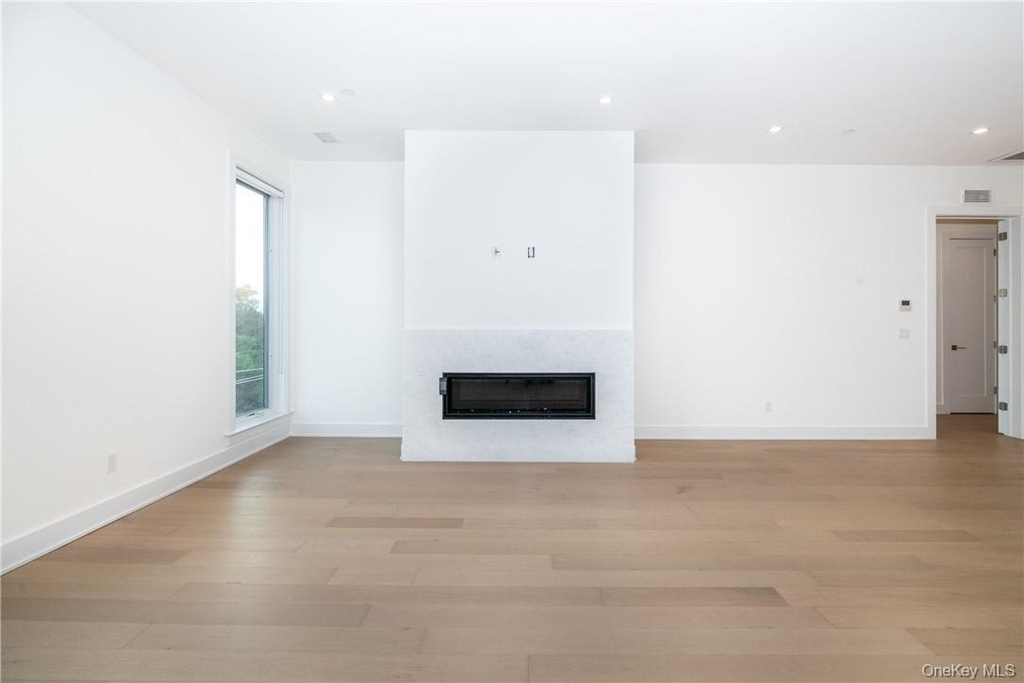 110 Chatsworth Avenue - Photo 10