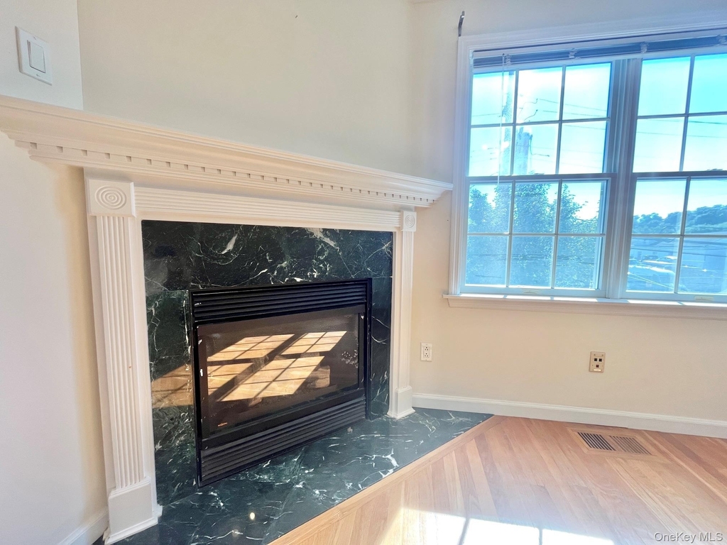 153 Montgomery Avenue - Photo 3