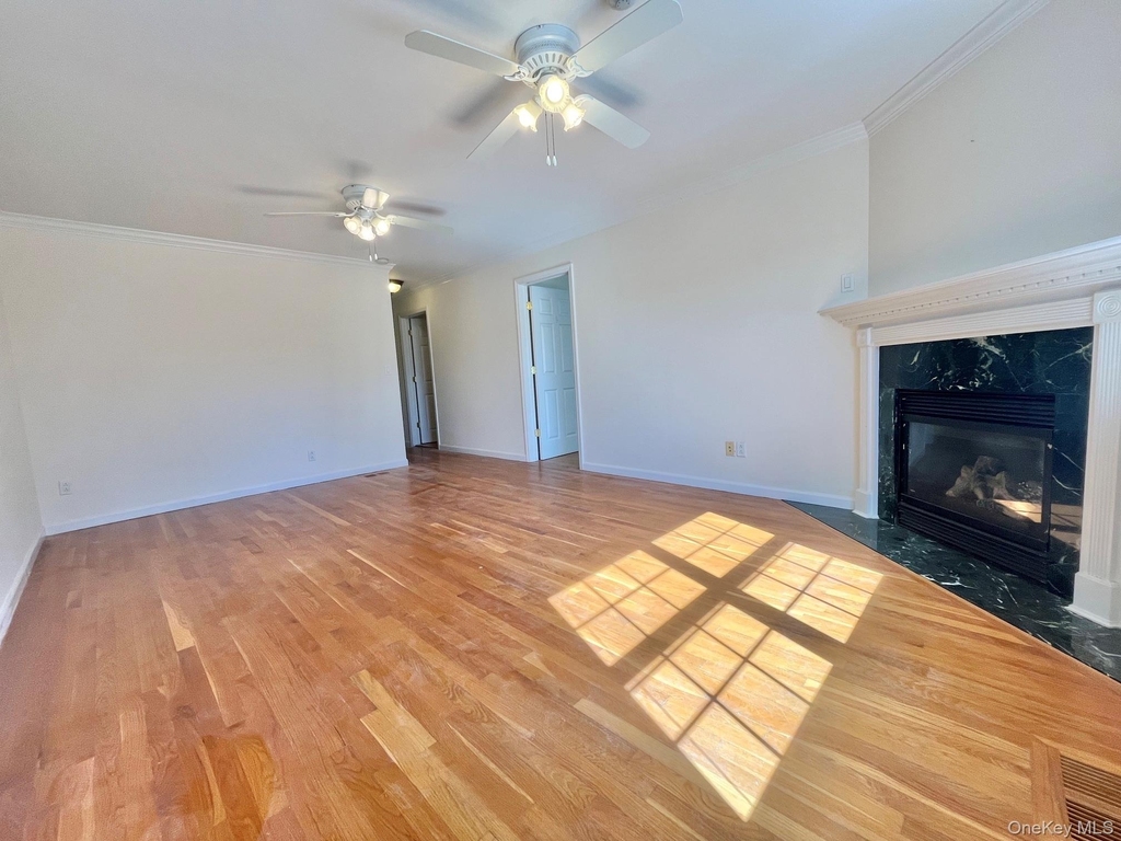 153 Montgomery Avenue - Photo 2