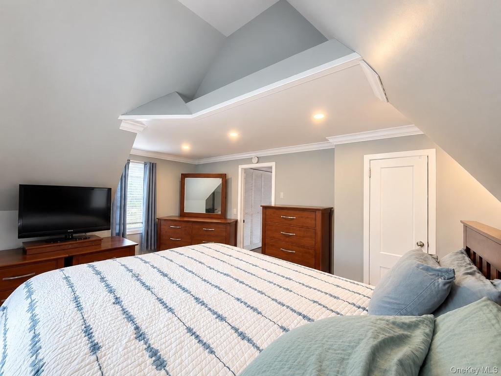 88 West Boulevard - Photo 16