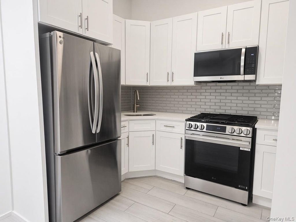 102-03 Northern Boulevard - Photo 0