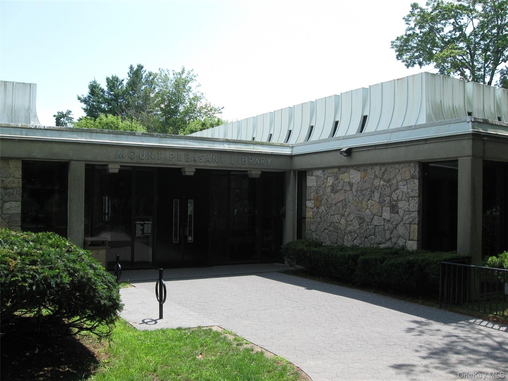 580 Bedford - Photo 33