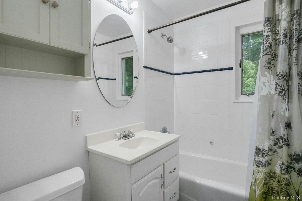 580 Bedford - Photo 17