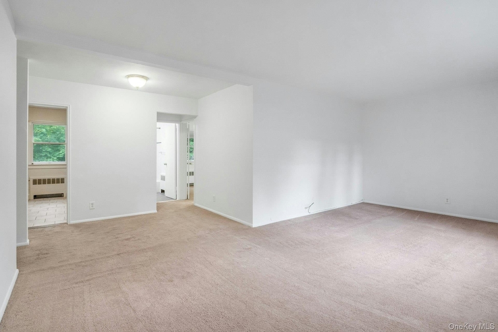 580 Bedford - Photo 10