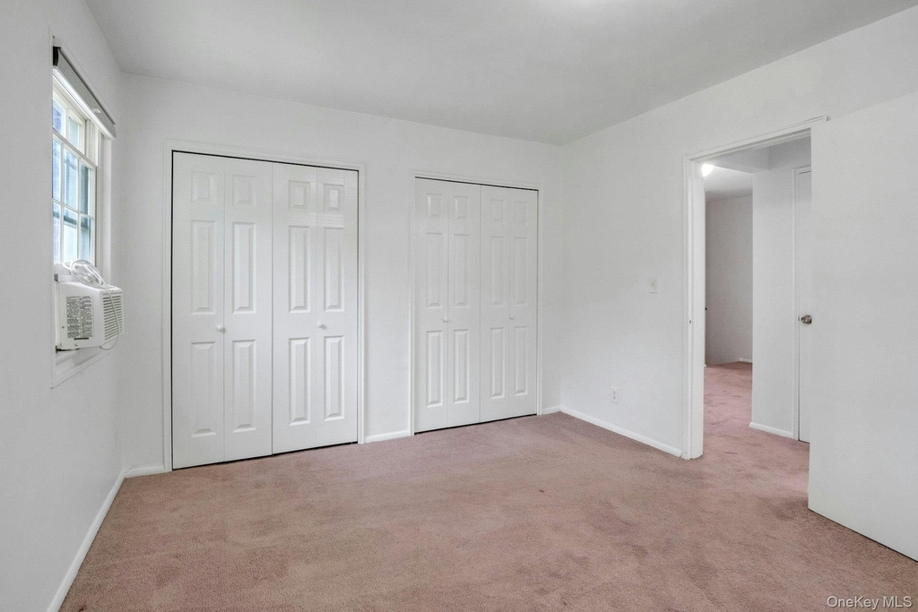580 Bedford - Photo 13