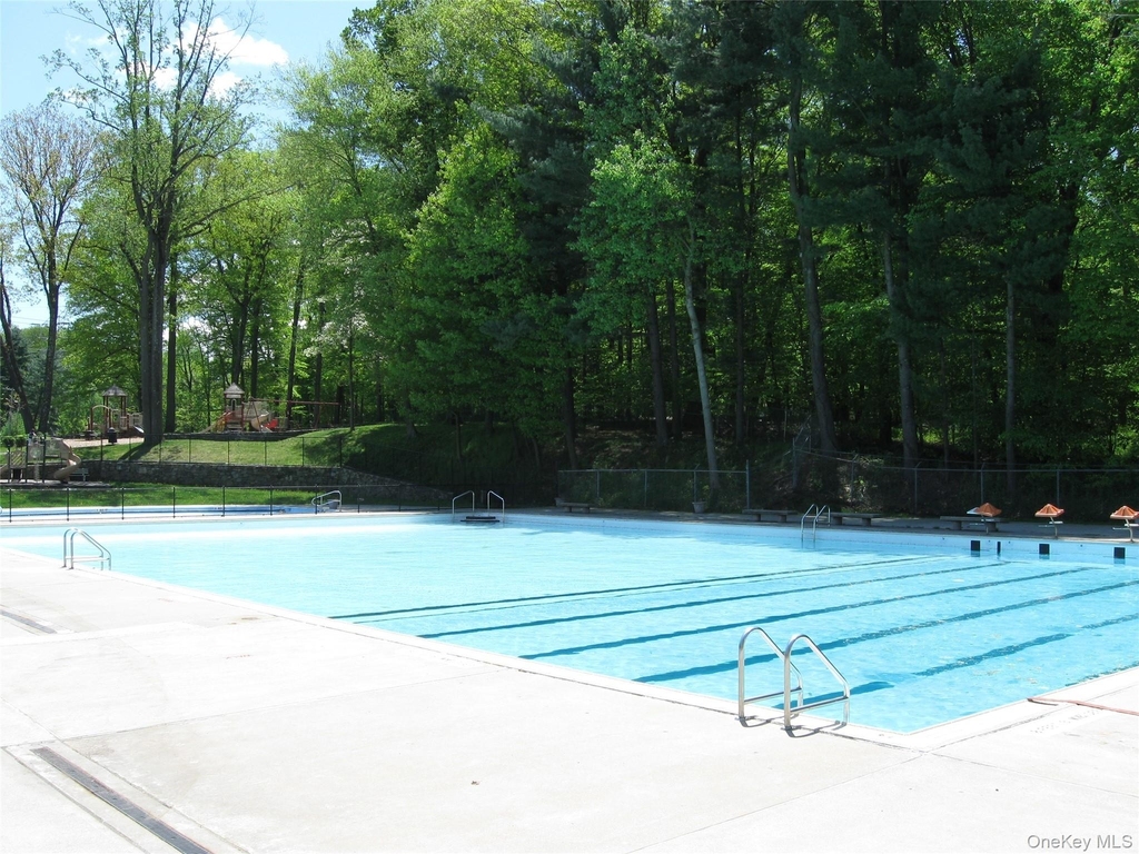 580 Bedford - Photo 28
