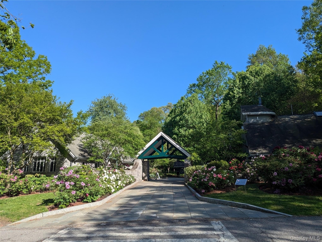 580 Bedford - Photo 31