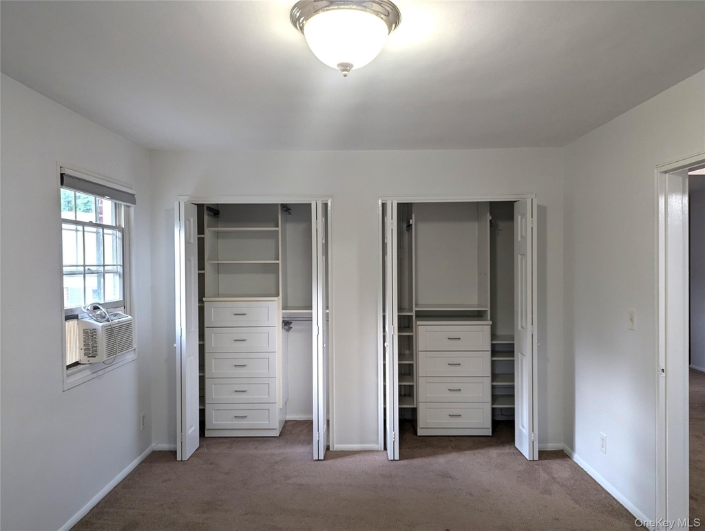 580 Bedford - Photo 14