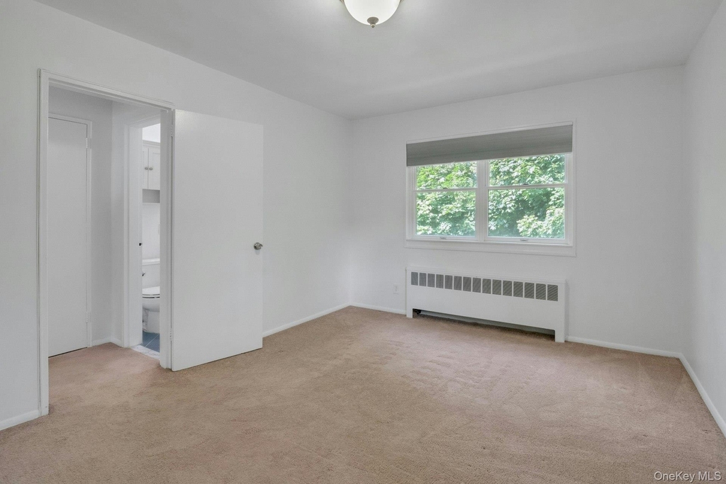 580 Bedford - Photo 16