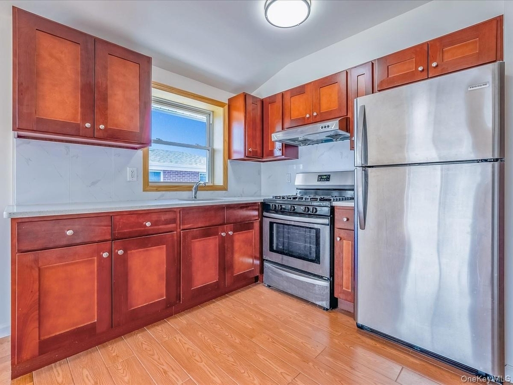 220-09 64th Avenue - Photo 3