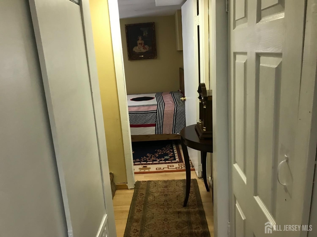 64 Lawrence Avenue - Photo 7