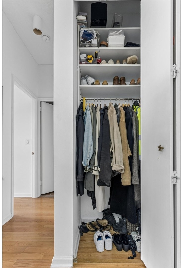 225 W 83rd Street - Photo 6
