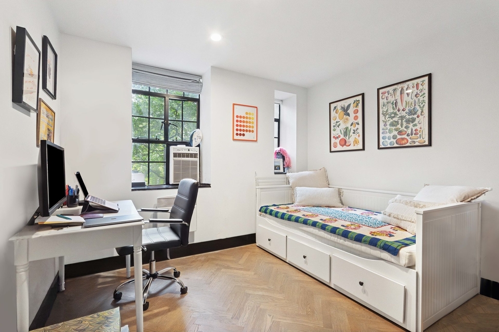 25 Monroe Place - Photo 3