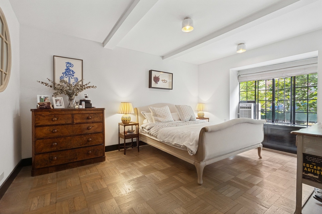 25 Monroe Place - Photo 2