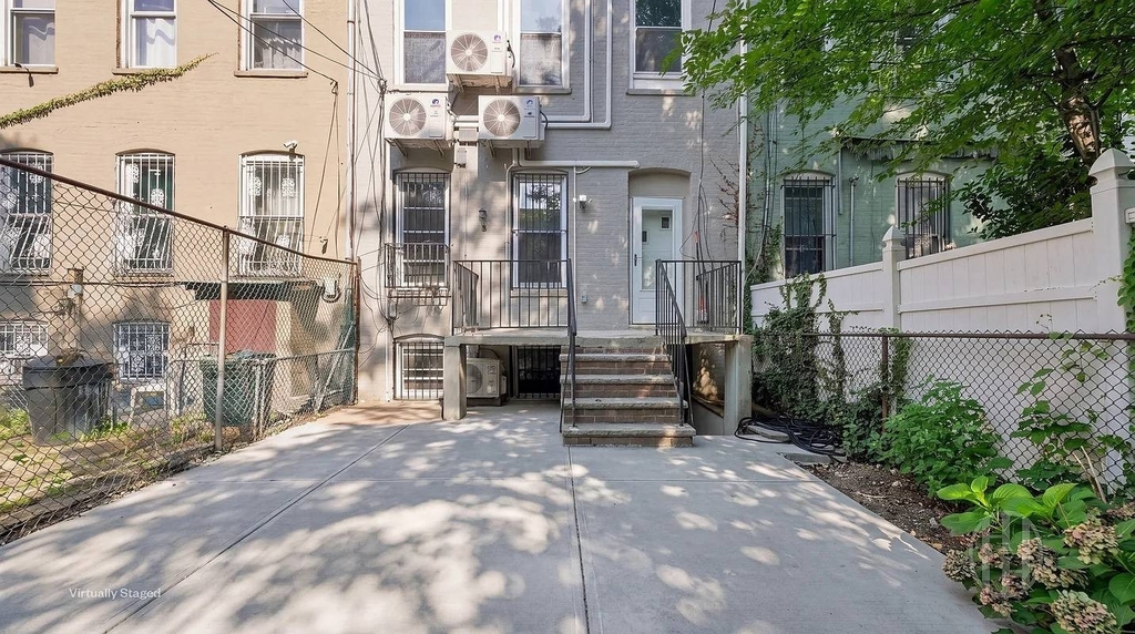 204 E 31st Street - Photo 18