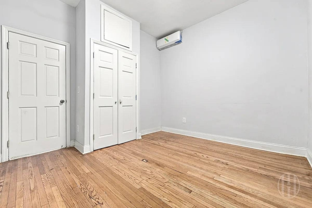 204 E 31st Street - Photo 11