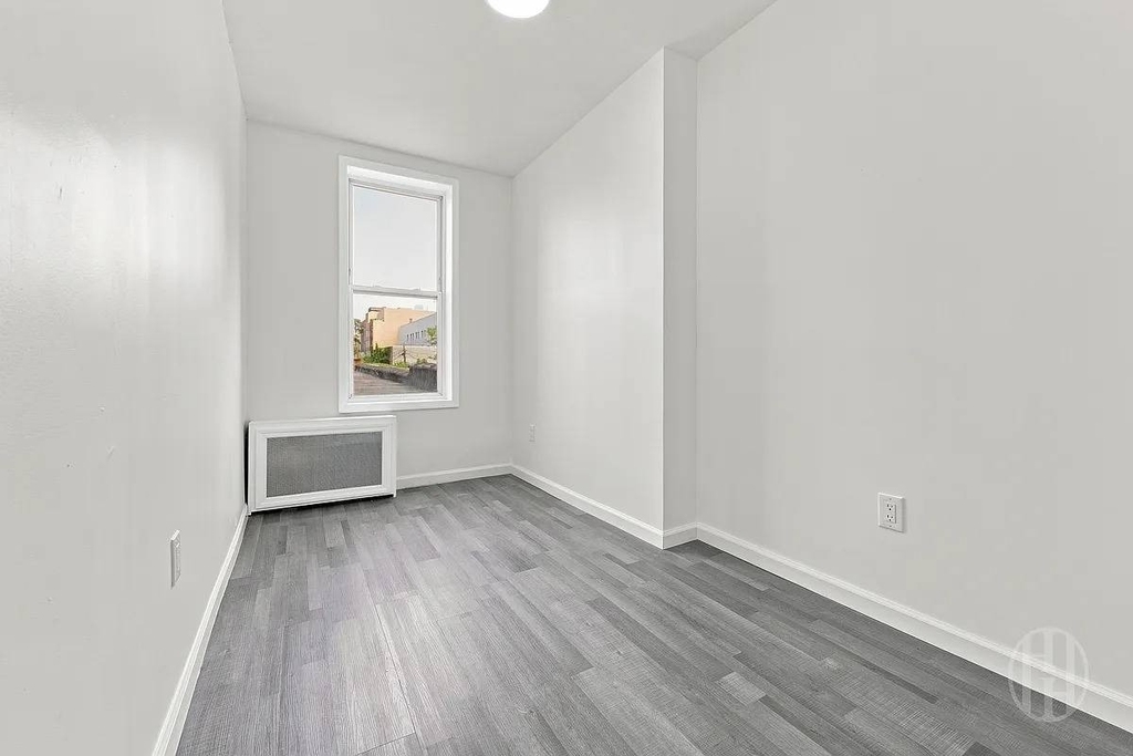 146-07 Jamaica Avenue - Photo 10