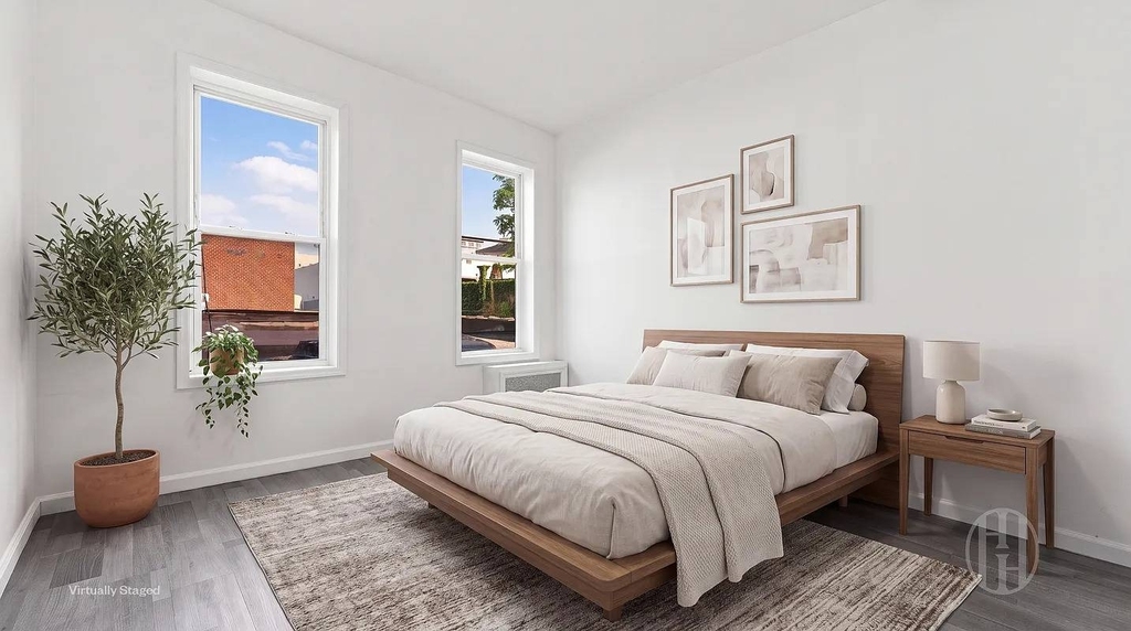 146-07 Jamaica Avenue - Photo 2