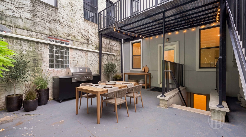 297 3rd Avenue - Photo 3