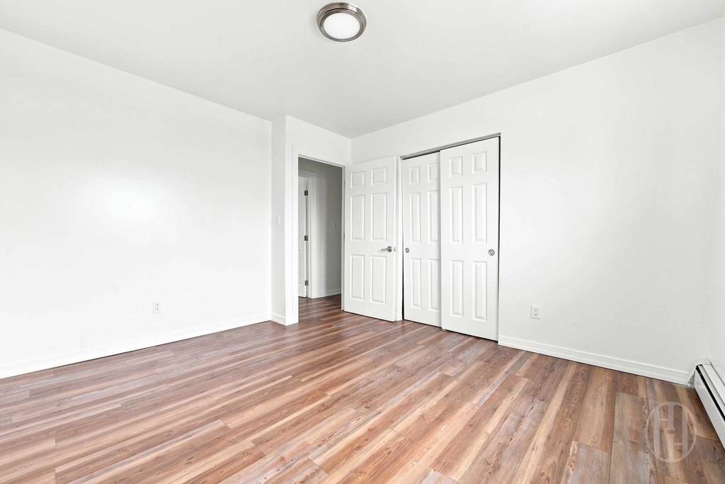 57-04 Cabot Road - Photo 10