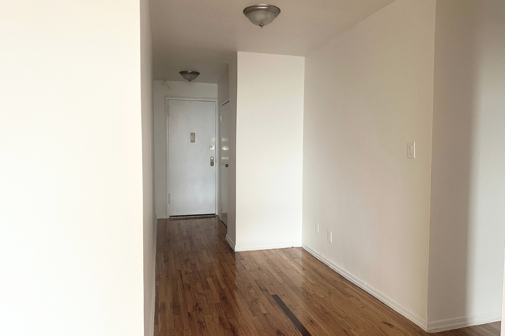 224-10 Jamaica Avenue - Photo 5