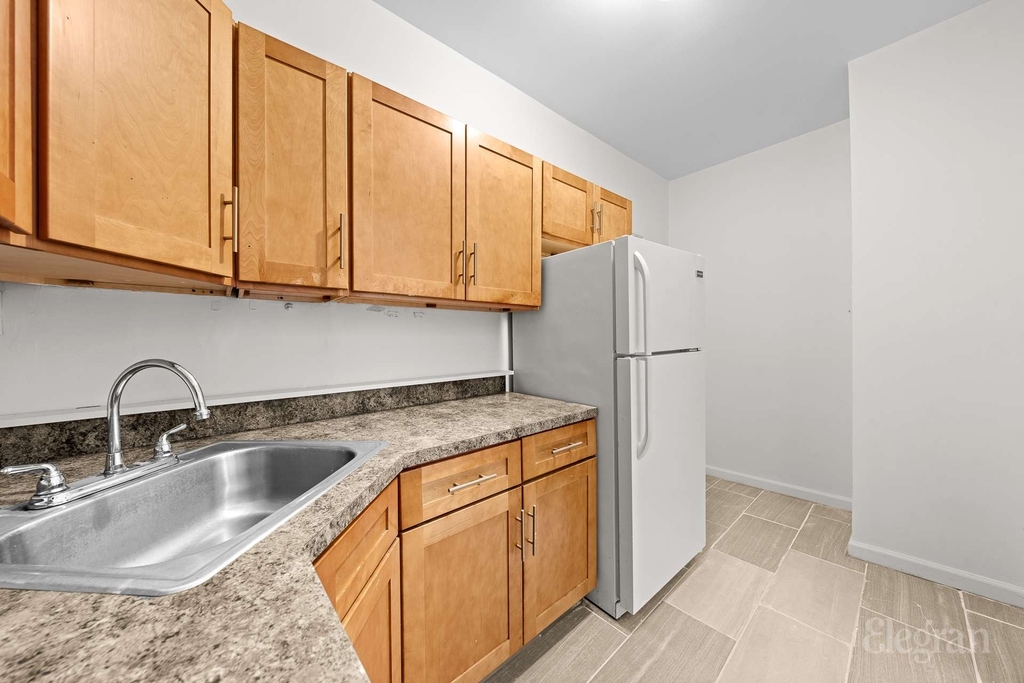 49 E 17th Street - Photo 6