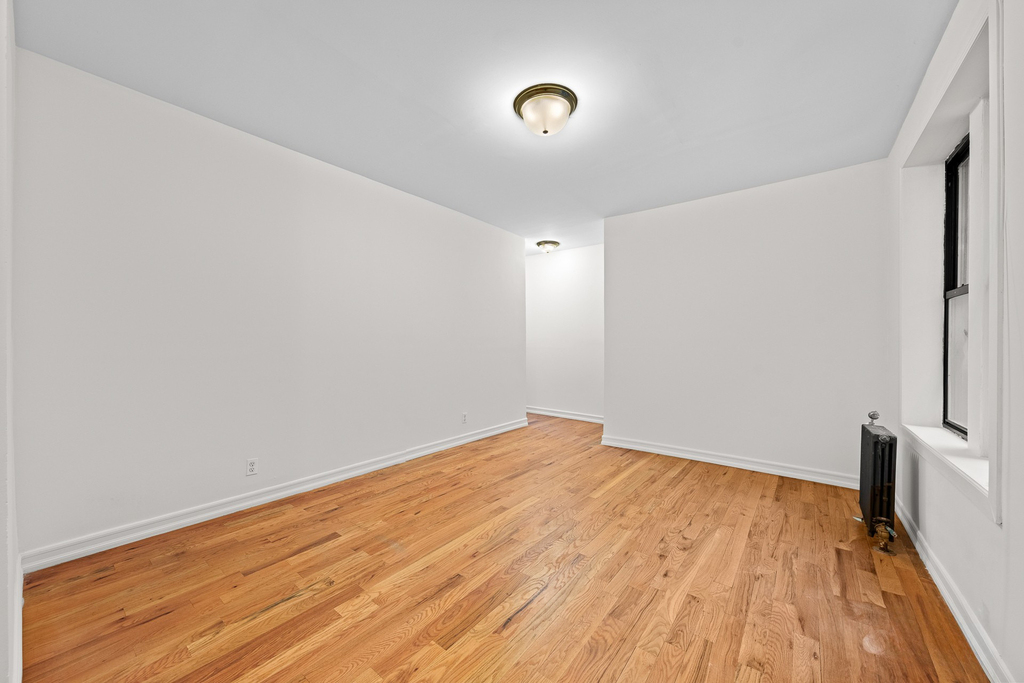 49 E 17th Street - Photo 4