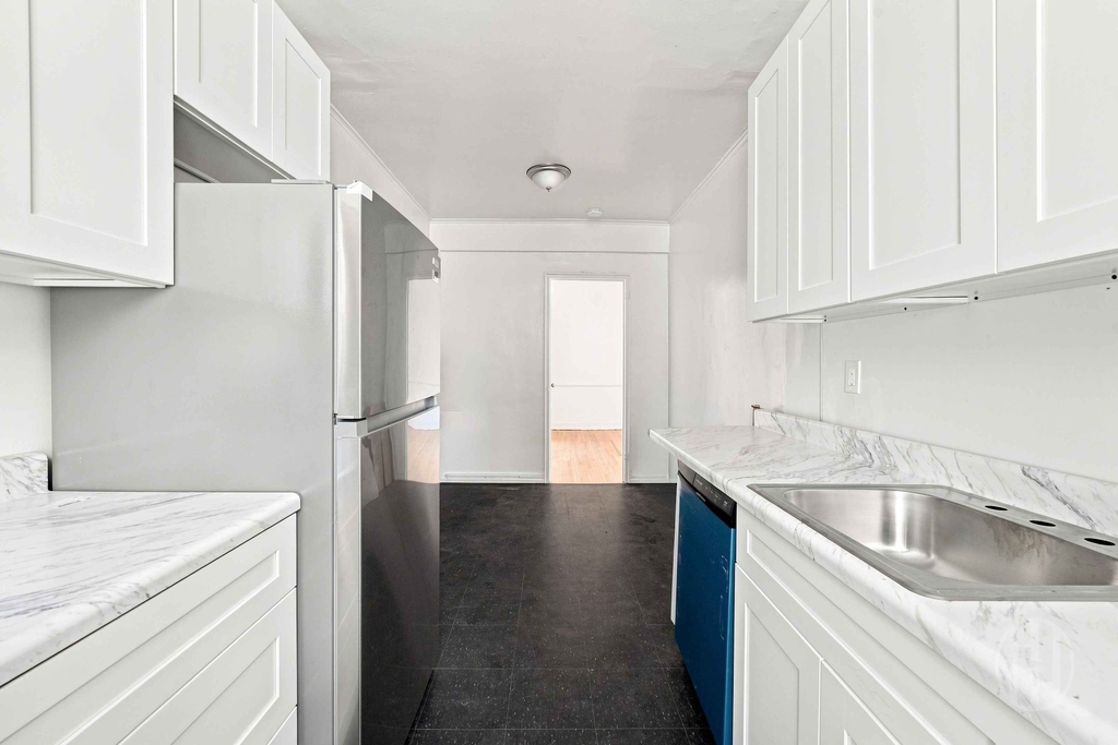 913 Park Place - Photo 9