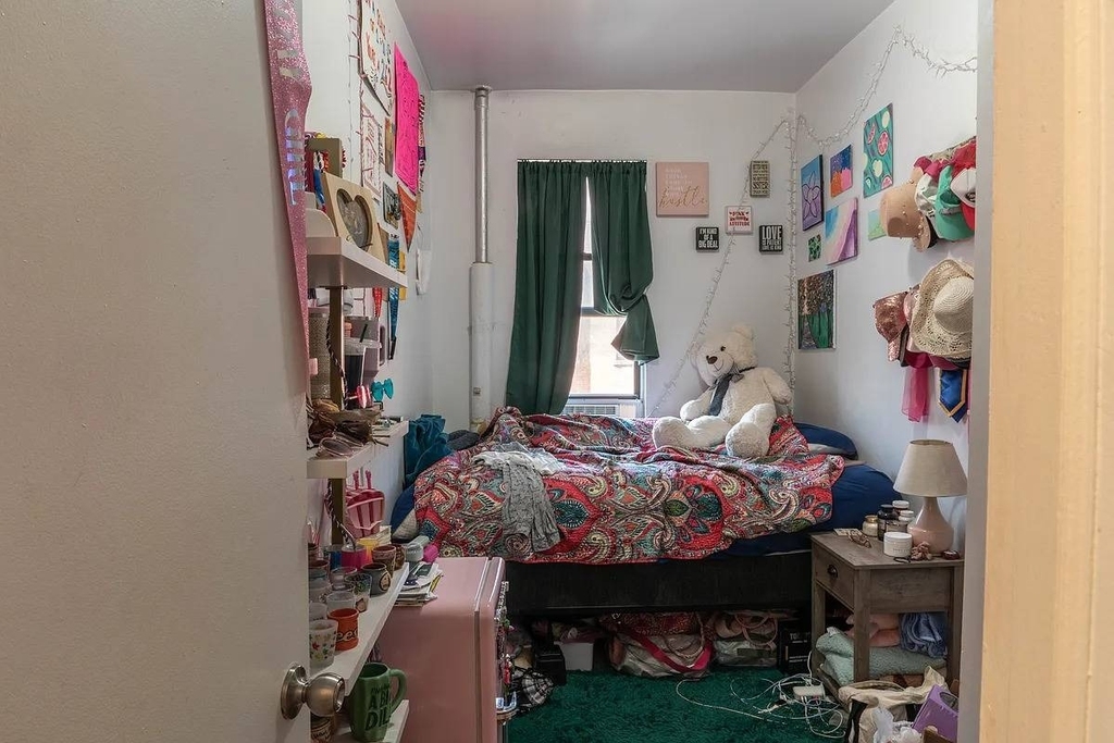 401 W 47th Street - Photo 11