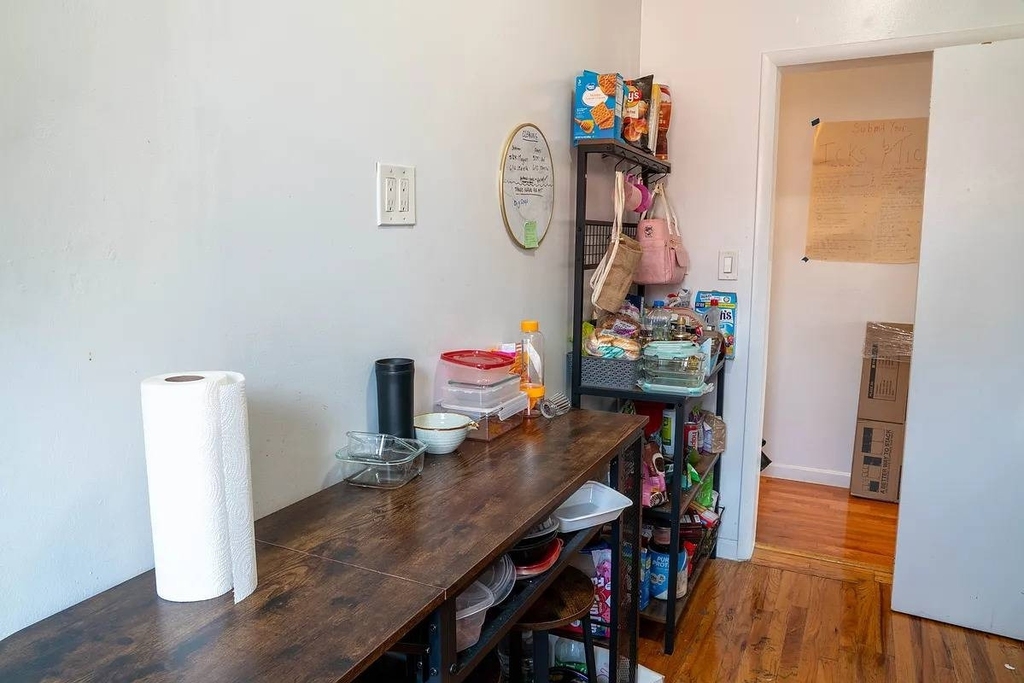 401 W 47th Street - Photo 20