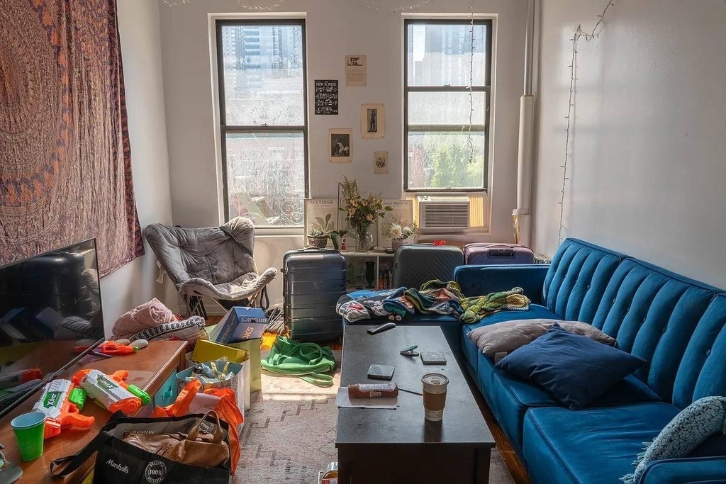 401 W 47th Street - Photo 7