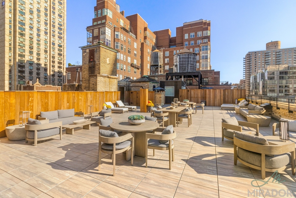 103 E 86th Street - Photo 12