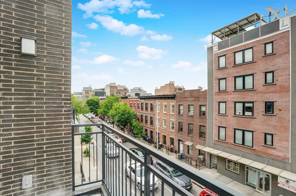 149 W 9th Street - Photo 7