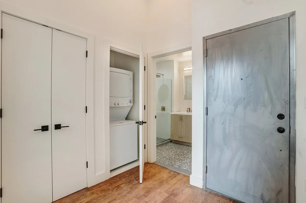149 W 9th Street - Photo 5