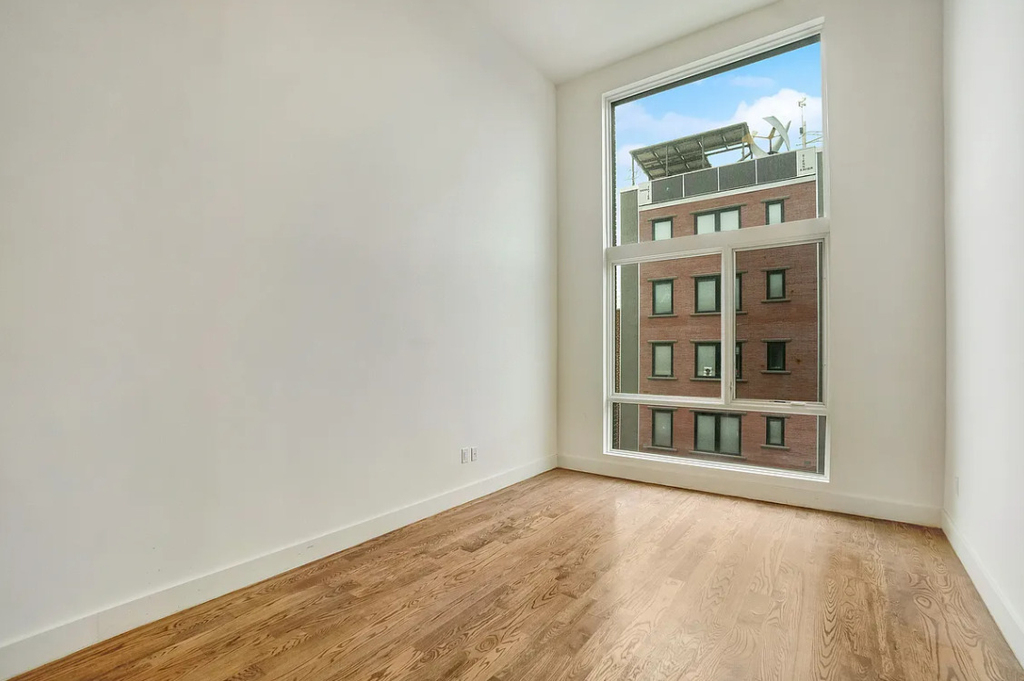149 W 9th Street - Photo 0