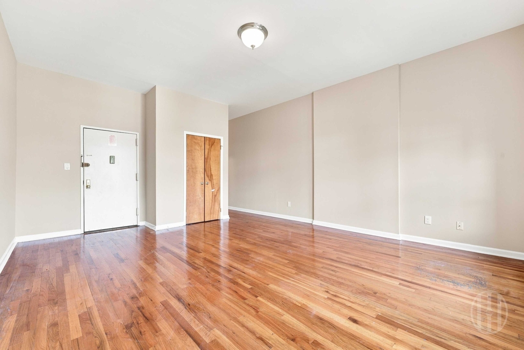 114 W 136th Street - Photo 2