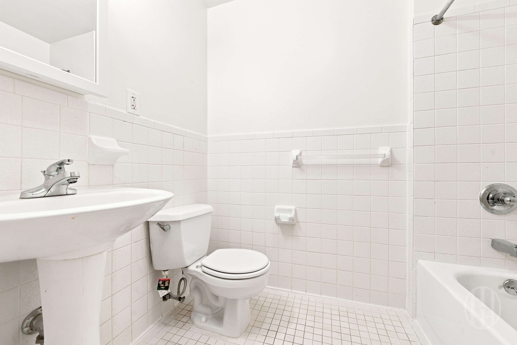 114 W 136th Street - Photo 6