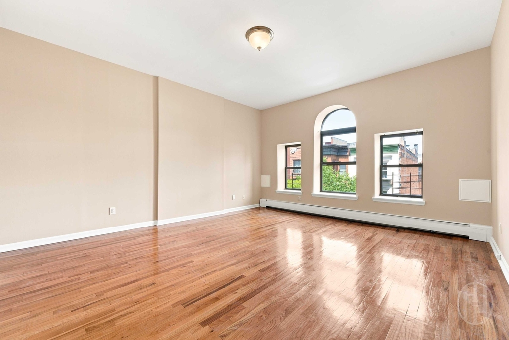 114 W 136th Street - Photo 4