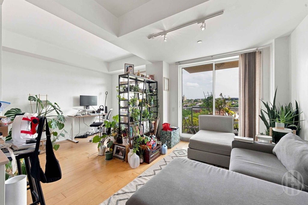 343 4th Avenue - Photo 0