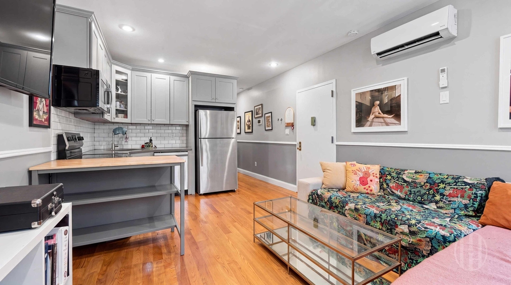 457 Lafayette Avenue - Photo 1